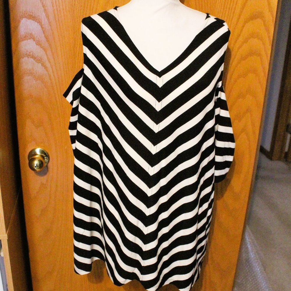 Susan Graver  Black & White Stripped  top